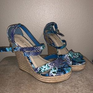 Cathy Jean Turquoise Snake Print Wedge Sandals Size 10